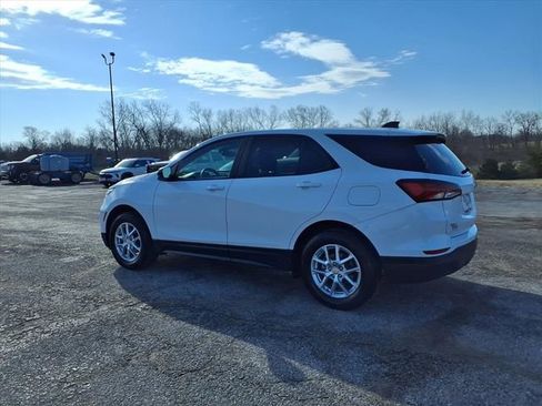 Used 2024 Chevrolet Equinox LS w/ LS Convenience Package image 26