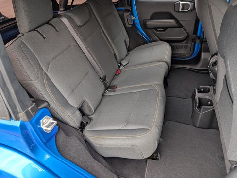 Used 2024 Jeep Wrangler Sahara w/ Safety Group image 18