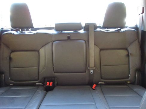 Used 2025 GMC Sierra 1500 SLT RWD image 24