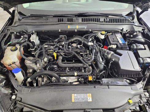 Used 2019 Ford Fusion SE FWD image 30