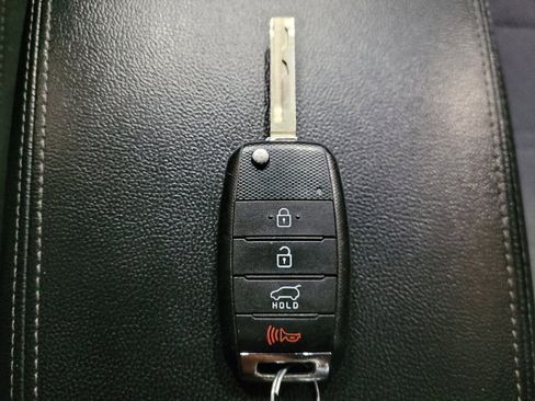 Used 2019 Kia Sorento S AWD/4WD image 32
