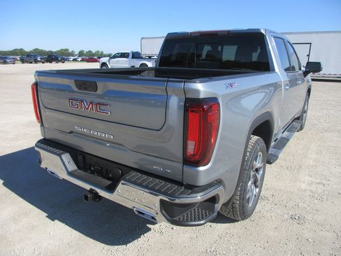 New 2026 GMC Sierra 1500 SLT w/ SLT Premium Plus Package AWD/4WD image 4