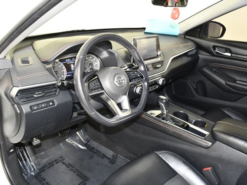 Used 2020 Nissan Altima 2.5 SR FWD image 34