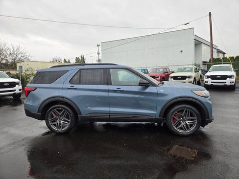 New 2026 Ford Explorer ST-Line w/ ST-Line Street Pack AWD/4WD image 4