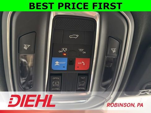 New 2026 Jeep Grand Cherokee Altitude AWD/4WD image 32