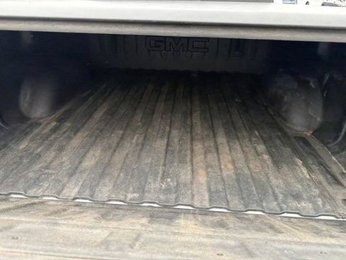 Used 2018 GMC Sierra 1500 SLT AWD/4WD image 30