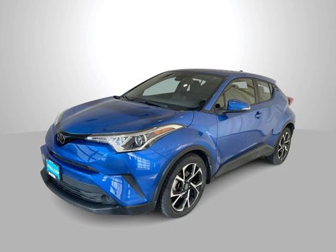 Used 2019 Toyota C-HR XLE FWD image 1