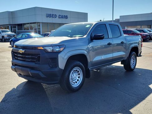 Used 2024 Chevrolet Colorado W/T w/ Safety Package image 8