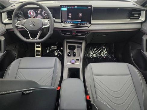 New 2026 Volkswagen Tiguan SE R-Line image 14