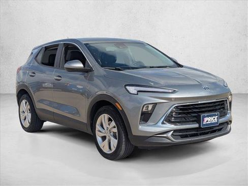 Used 2025 Buick Encore GX Preferred image 3