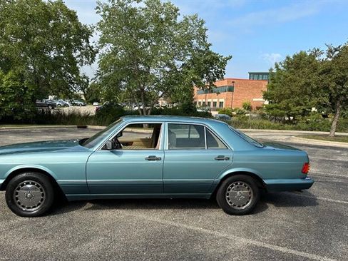 Used 1991 Mercedes-Benz 300 SE image 5