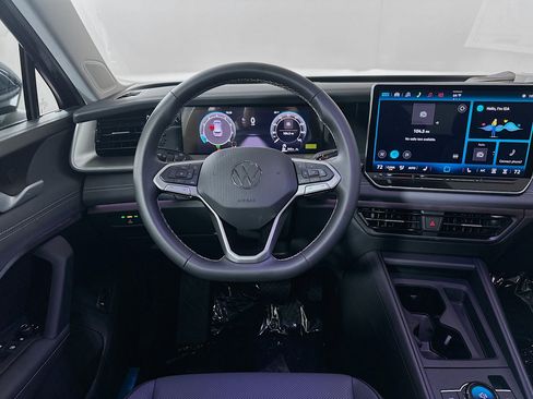 New 2026 Volkswagen Tiguan SE AWD/4WD image 21