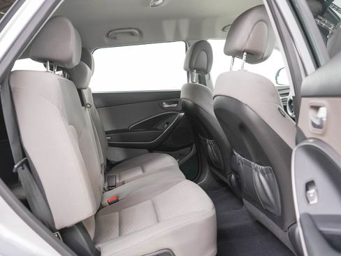Used 2017 Hyundai Santa Fe SE w/ Cargo Package AWD/4WD image 12