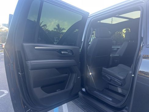 Used 2025 Chevrolet Suburban RST w/ Comfort Package image 43