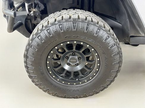 Used 2013 Jeep Wrangler Unlimited Sahara w/ Dual Top Group AWD/4WD image 24
