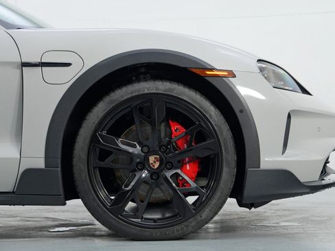 Used 2025 Porsche Taycan 4S w/ Premium Package image 64