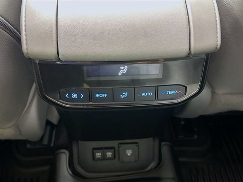 Used 2020 Toyota Highlander Limited AWD/4WD image 34