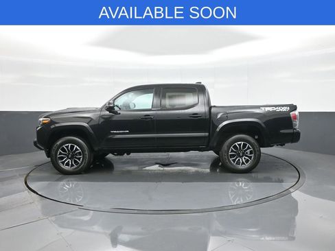 Used 2023 Toyota Tacoma TRD Sport w/ Technology Package AWD/4WD image 4