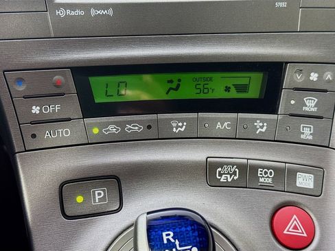 Used 2015 Toyota Prius Prime Plug-In Hybrid image 18