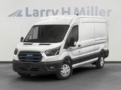 Used 2023 Ford E-Transit Medium Roof image 1