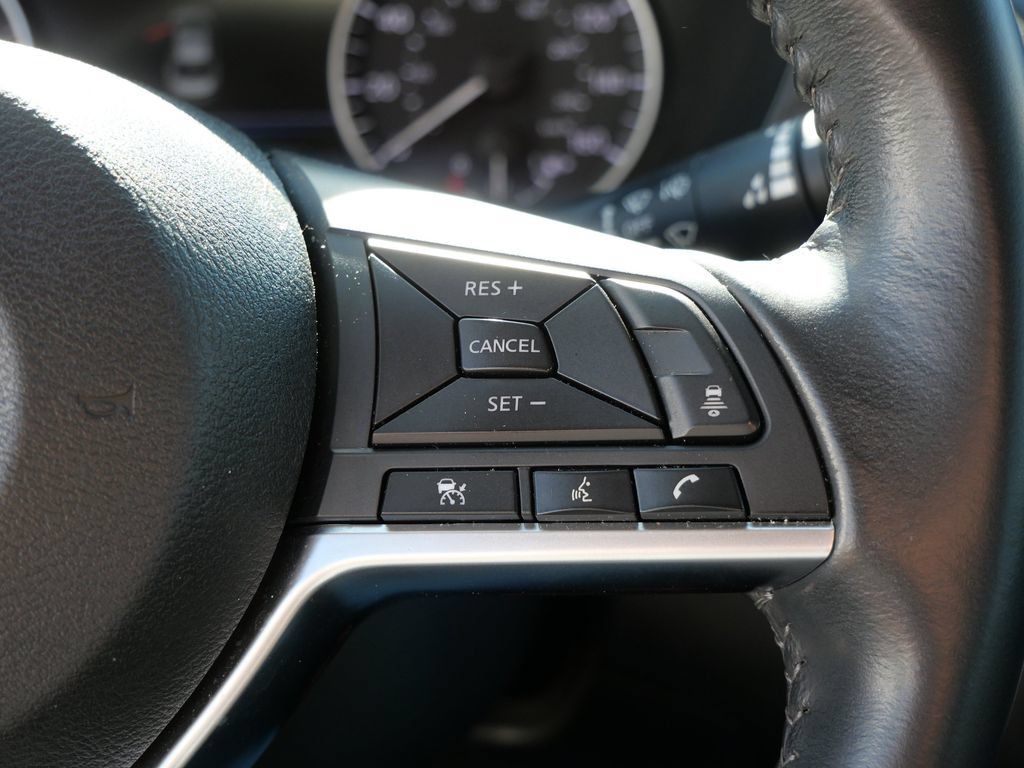 Used 2022 Nissan Sentra SV FWD image 24