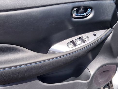 Certified 2024 Nissan Leaf S FWD image 19