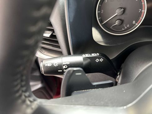 Used 2025 Nissan Rogue SV image 25