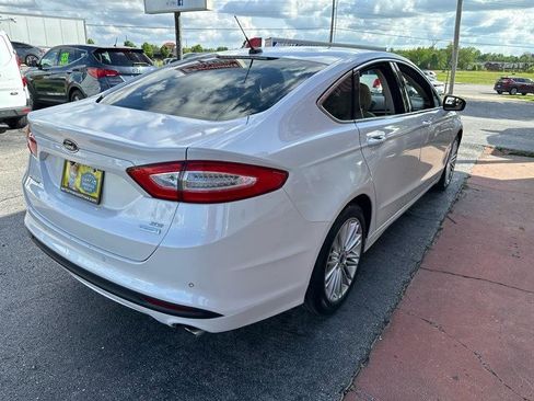 Used 2014 Ford Fusion SE w/ Equipment Group 202A FWD image 6