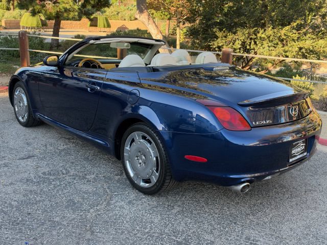 Used 2004 Lexus SC 430 Convertible RWD image 2