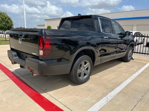 Used 2023 Honda Ridgeline RTL-E image 3