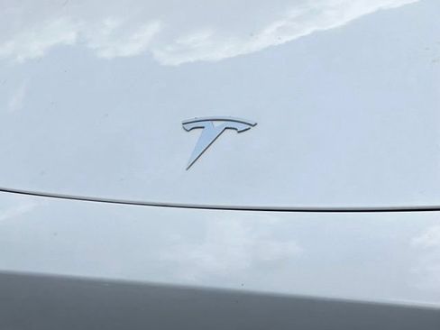 Used 2023 Tesla Model Y Long Range AWD/4WD image 6