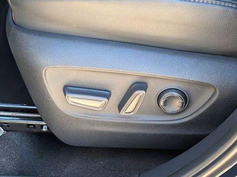 Used 2024 Toyota Highlander XSE image 26