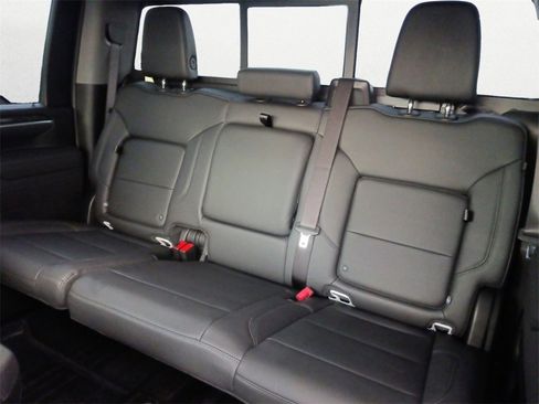 Used 2025 Chevrolet Silverado 3500 LTZ w/ LTZ Plus Package image 9