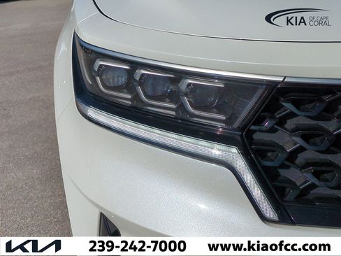 Certified 2023 Kia Sorento SX Prestige w/ Panoramic Sunroof Package image 10