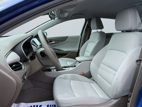 Used 2023 Chevrolet Malibu LT w/ LPO, Floor Liner Package image 9