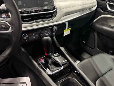 New 2026 Jeep Compass Limited w/ Sun, Sound & Navigation Group image 14