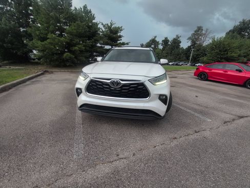 Used 2020 Toyota Highlander Limited AWD/4WD image 19