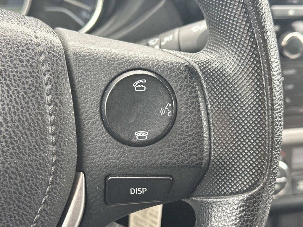 Used 2015 Toyota Corolla LE FWD image 23