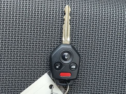 Used 2020 Subaru Crosstrek 2.0i Premium image 32