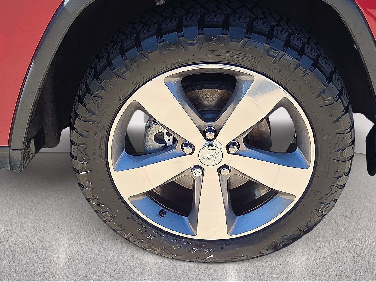 Used 2015 Jeep Grand Cherokee Limited AWD/4WD image 7