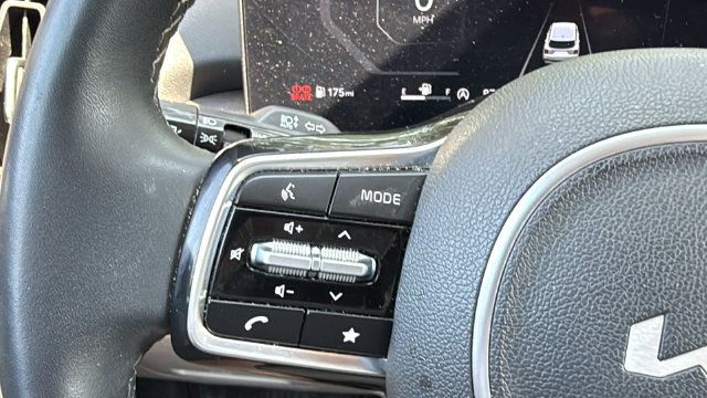 Used 2025 Kia Sorento SX FWD image 24