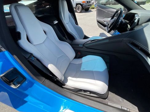 Used 2022 Chevrolet Corvette Z51 w/ Z51 Performance Package image 19