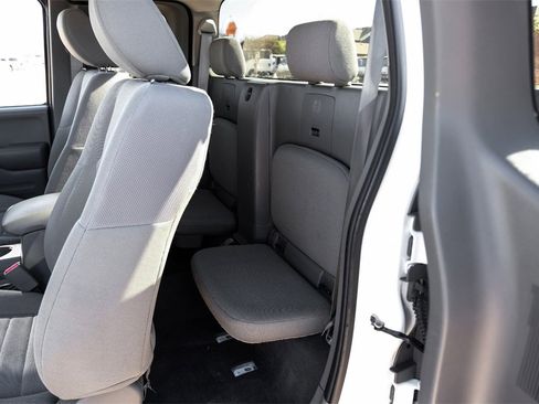 Used 2019 Nissan Frontier S image 36