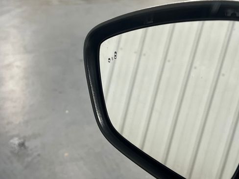 Used 2021 Ford Escape SE image 13