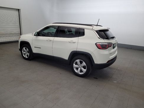 Used 2017 Jeep Compass Latitude w/ Popular Equipment Group AWD/4WD image 3