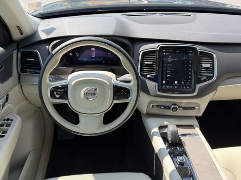 Used 2025 Volvo XC90 B6 Plus w/ Protection Package Premier AWD/4WD image 28