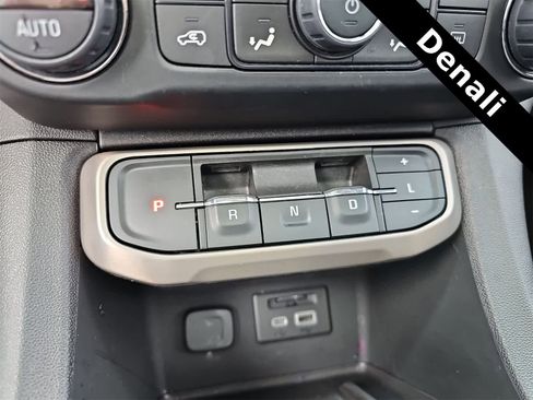 Used 2022 GMC Acadia Denali w/ Denali Ultimate Package image 21