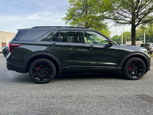 Used 2024 Ford Explorer ST w/ Equipment Group 401A AWD/4WD image 8