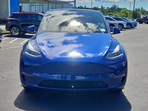 Used 2023 Tesla Model Y Long Range AWD/4WD image 9