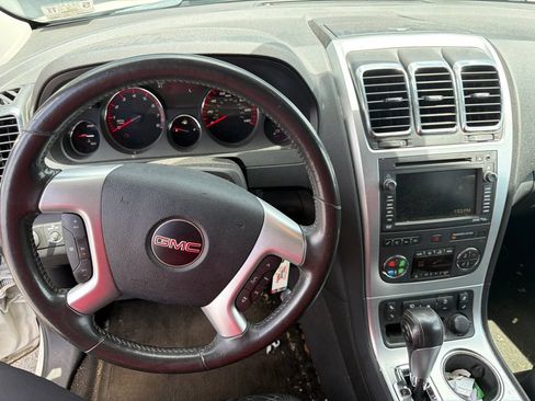 Used 2010 GMC Acadia SLT AWD/4WD image 10
